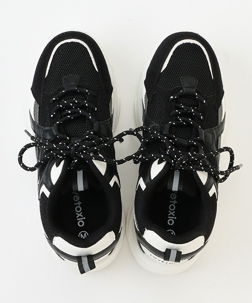 LOVETOXIC(ラブトキシック)の「ダッドスニーカー(スニーカー・キッズ・オフホワイト/ブラック/マルチ・L/S/M)」の12枚目の写真