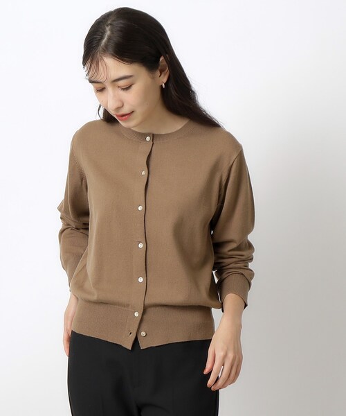 OPAQUE.CLIP（オペークドットクリップ）の「◆クルーネックニットカーディガン ≪Filivivi/フィルビビ≫【洗濯機洗い可】（カーディガン/ボレロ・レディース・グレー/ブラック/ブラウン系その他・36/38/40/42）」の3枚目の写真