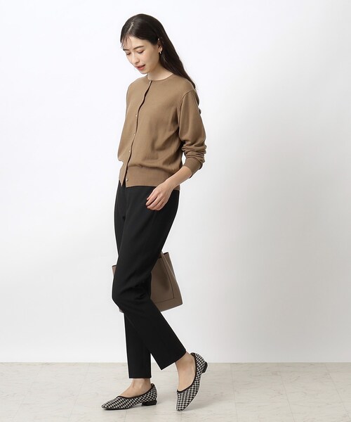 OPAQUE.CLIP（オペークドットクリップ）の「◆クルーネックニットカーディガン ≪Filivivi/フィルビビ≫【洗濯機洗い可】（カーディガン/ボレロ・レディース・グレー/ブラック/ブラウン系その他・36/38/40/42）」の4枚目の写真