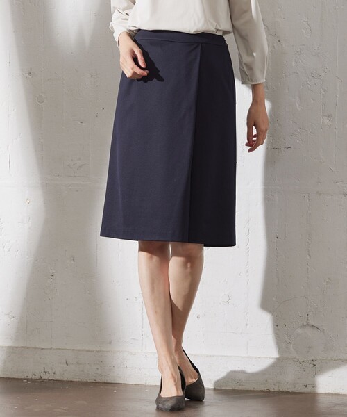J.PRESS(ジェイプレス)の「【セットアップ対応・洗える・抗菌防臭】T/Cポンチ スカート(スカート・レディース・ネイビー系・13/11/9/7)」の1枚目の写真