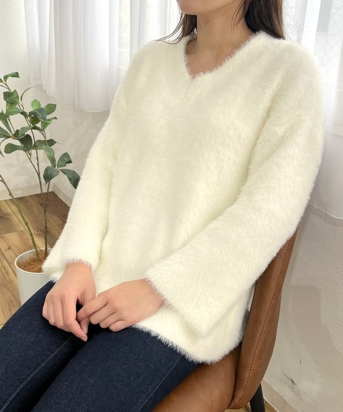 Flowering Korea（フラワーリングコリア）の「Vネックシャギーニット（ニット/セーター・レディース・ホワイト/ミント/イエロー/ピンク・FREE）」の17枚目の写真