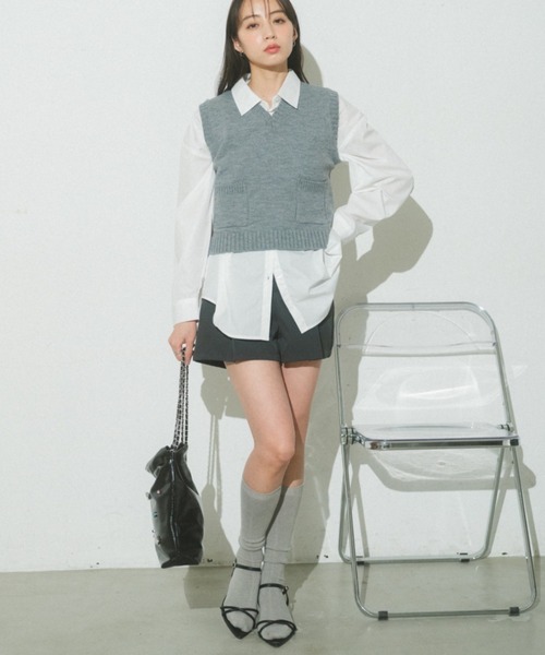 VANNIE U（ヴァニーユー）の「ダブルボタンタックショートパンツ（その他パンツ・レディース・ブラック/グレー・FREE）」の8枚目の写真