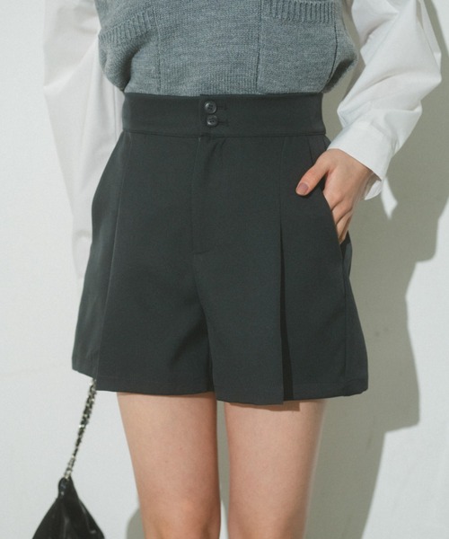 VANNIE U（ヴァニーユー）の「ダブルボタンタックショートパンツ（その他パンツ・レディース・ブラック/グレー・FREE）」の10枚目の写真
