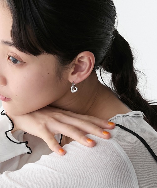 forksy.(フォルクシー)の「【forksy.】2WAYハートフープピアス(ピアス(両耳用)・レディース・シルバー/ゴールド・FREE)」の3枚目の写真