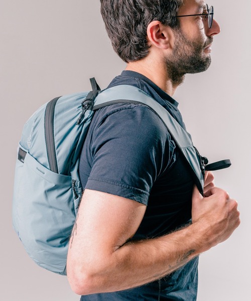 Matador(マタドール)の「Matador/マタドール ReFraction Packable Backpack/リフラクションパッカブルバックパック(バックパック/リュック・メンズ・ブラック/ブルー/ホワイト・FREE)」の10枚目の写真