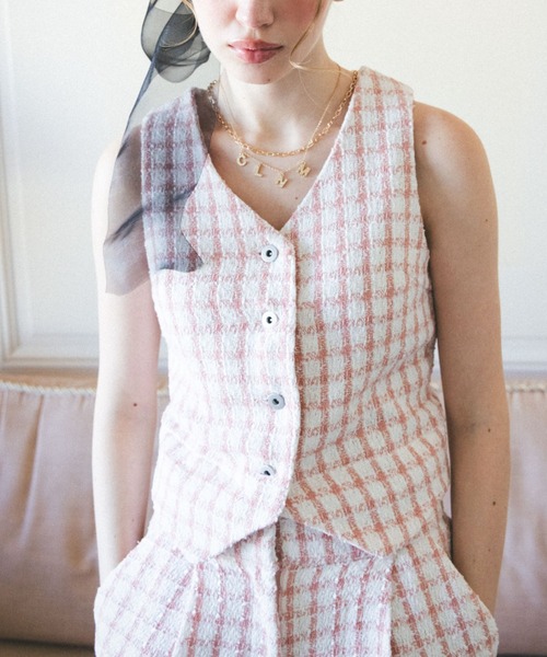 CALNAMUR(カルナムール)の「2WAYツイードチェックベストジャンプスーツ(つなぎ/オールインワン・レディース・ベージュ/ピンク/ブラック・SMALL/MEDIUM)」の11枚目の写真