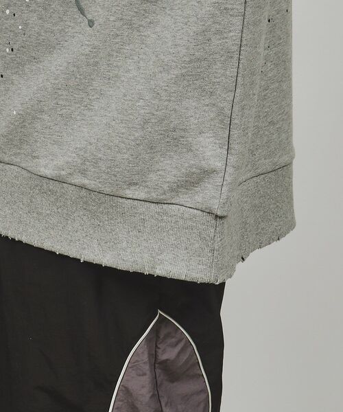 tk.TAKEO KIKUCHI（ティーケータケオキクチ）の「◆ペイントダメージスウェットプルオーバー（スウェット・メンズ・ホワイト/ブラック/グレー系4・02/03）」の5枚目の写真