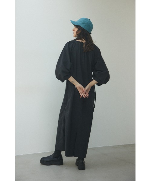 BLACK BY MOUSSY（ブラックバイマウジー）の「many gather dress(メニーギャザードレス)（ワンピース・レディース・ブラック/ブルー・FREE）」の9枚目の写真