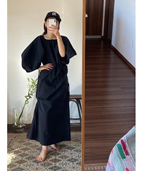 BLACK BY MOUSSY（ブラックバイマウジー）の「many gather dress(メニーギャザードレス)（ワンピース・レディース・ブラック/ブルー・FREE）」の3枚目の写真