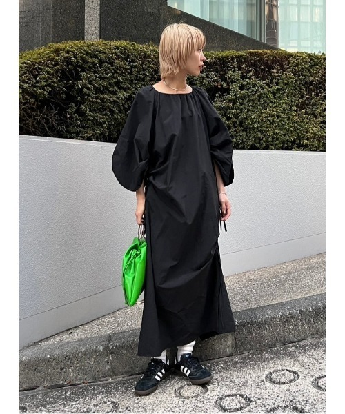 BLACK BY MOUSSY（ブラックバイマウジー）の「many gather dress(メニーギャザードレス)（ワンピース・レディース・ブラック/ブルー・FREE）」の7枚目の写真