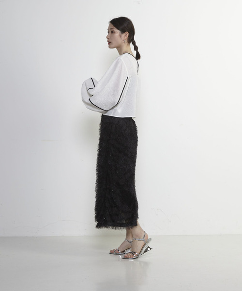 SOFFITTO(ソフィット)の「フリンジラメタイトスカート(スカート・レディース・ブラック/ブルー/オフホワイト・S/M)」の11枚目の写真