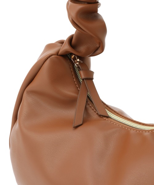 ROPE' PICNIC(ロペピクニック)の「【WEB限定カラー:ブラウン】シャーリングワンショルダーラウンドバッグ(ハンドバッグ・レディース・ブラウン/シルバー/ブラック/キナリ・FREE)」の11枚目の写真