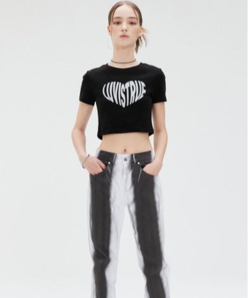 LUVISTRUE(ラヴイズトゥルー)の「SU REFLECT TEE(Tシャツ/カットソー・レディース・ブラック/ホワイト・FREE)」の3枚目の写真