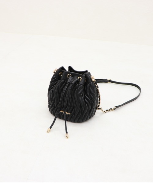 MISCH MASCH(ミッシュマッシュ)の「キルティング巾着バッグ/MM358004(ショルダーバッグ・レディース・アイボリー/ブラック/ピンク/イエロー・フリ-)」の22枚目の写真