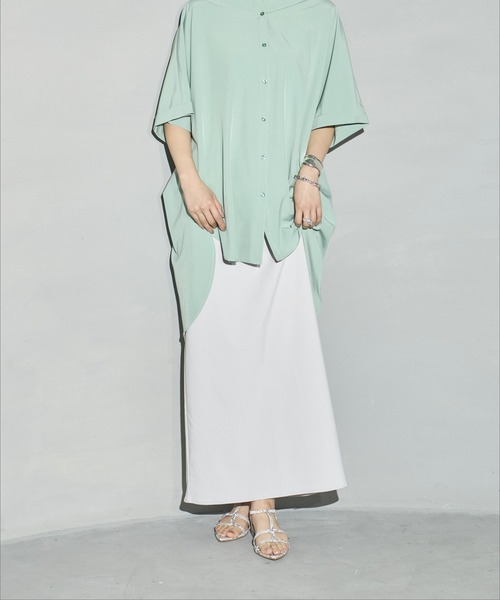 carino（カリーノ）の「ポインテッドトゥTストラップサンダル（サンダル・レディース・ピンク/シルバー/ブラック/ホワイト系その他2/ベージュ系その他4・M/L/S/LL）」の9枚目の写真