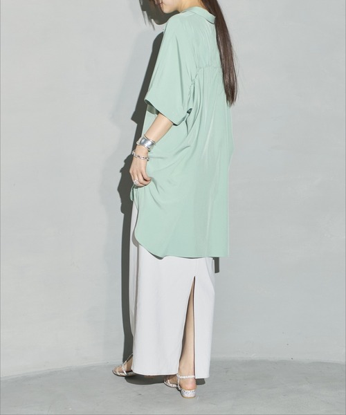 carino（カリーノ）の「ポインテッドトゥTストラップサンダル（サンダル・レディース・ピンク/シルバー/ブラック/ホワイト系その他2/ベージュ系その他4・M/L/S/LL）」の7枚目の写真