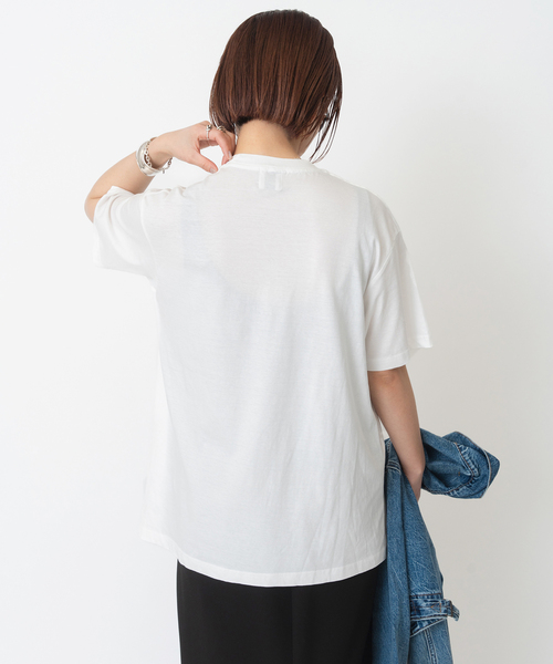 Spick & Span（スピックアンドスパン）の「箔ロゴプリントTシャツ（Tシャツ/カットソー・レディース・ゴールド/シルバー・FREE）」の21枚目の写真