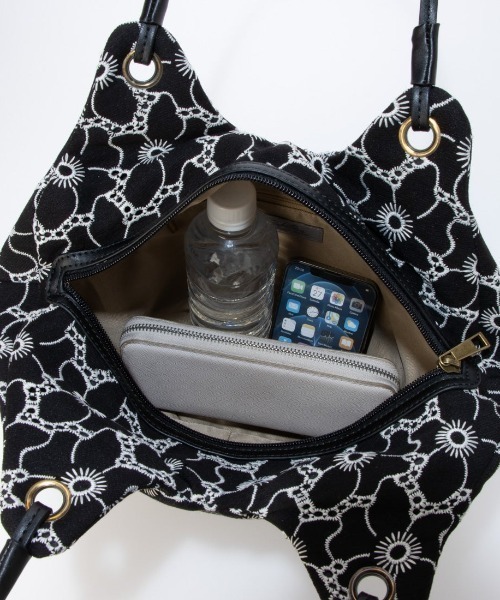 cache cache(カシュ カシュ)の「カシュカシュ cachecache / バケツ刺繍トートバッグ(トートバッグ・レディース・ネイビー/キャメル/ブラック/ライトブルー・FREE)」の10枚目の写真