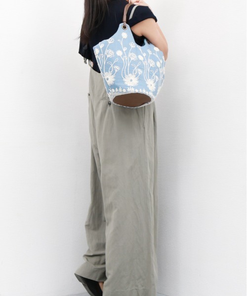 cache cache(カシュ カシュ)の「カシュカシュ cachecache / バケツ刺繍トートバッグ(トートバッグ・レディース・ネイビー/キャメル/ブラック/ライトブルー・FREE)」の17枚目の写真