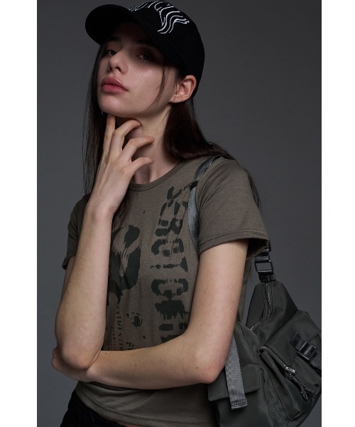 FANCY CLUB（ファンシークラブ）の「A'GEM/9 × .kom 『 FANCY CLUB/ファンシークラブ』 CALM INTENSE SHOULDER BAG/インテンスショルダーバッグ（ショルダーバッグ・レディース・チャコールグレー/ライトグレー・FREE）」の3枚目の写真