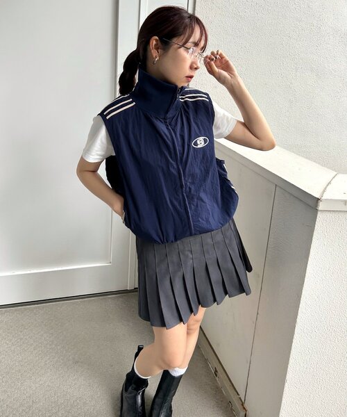 WHO'S WHO gallery（フーズフーギャラリー）の「【SLOPPY/スロッピー】Sロゴナイロントラックベスト /セットアップ対応可能（ベスト・レディース・ネイビー/ライトグレー/アイボリー/ブラック・FREE）」の13枚目の写真