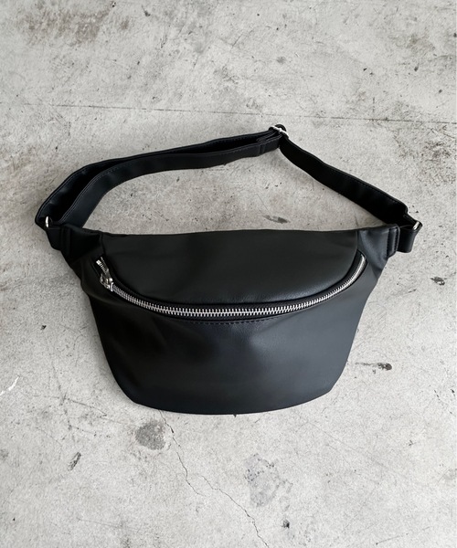 SPRUCE（スプルース）の「EM:ケントPUボディバッグ（ボディバッグ/ウエストポーチ・レディース・ベージュ/ライトグレー/ブラック/シルバー・FREE）」の16枚目の写真