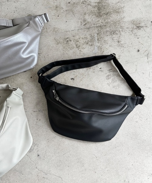 SPRUCE（スプルース）の「EM:ケントPUボディバッグ（ボディバッグ/ウエストポーチ・レディース・ベージュ/ライトグレー/ブラック/シルバー・FREE）」の14枚目の写真