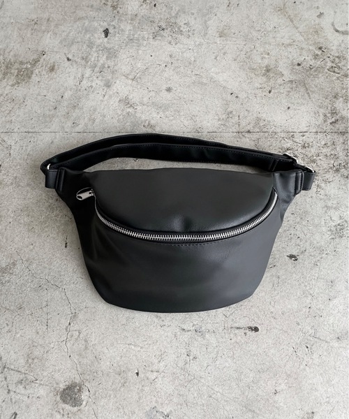 SPRUCE（スプルース）の「EM:ケントPUボディバッグ（ボディバッグ/ウエストポーチ・レディース・ベージュ/ライトグレー/ブラック/シルバー・FREE）」の15枚目の写真