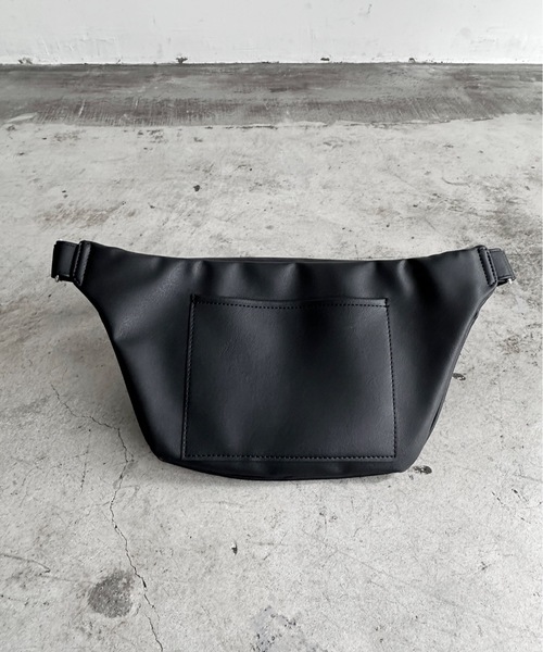 SPRUCE（スプルース）の「EM:ケントPUボディバッグ（ボディバッグ/ウエストポーチ・レディース・ベージュ/ライトグレー/ブラック/シルバー・FREE）」の18枚目の写真