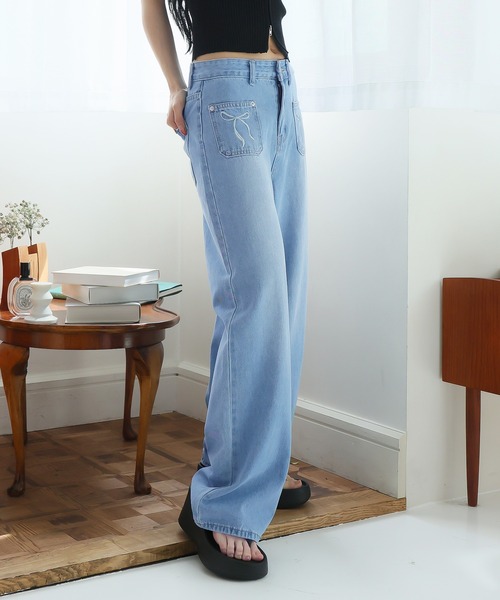 Girly Doll（ガーリードール）の「リボン刺繍ワイドデニムパンツ（デニムパンツ・レディース・ブルー・S/M/L）」の3枚目の写真