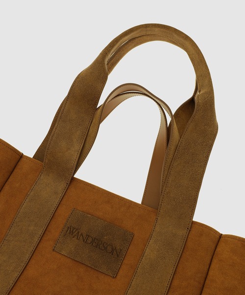 JW Anderson（ジェイダブリューアンダーソン）の「バッグ（トートバッグ・メンズ・キャメル・ONE SIZE）」の4枚目の写真
