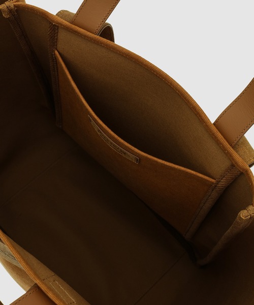 JW Anderson（ジェイダブリューアンダーソン）の「バッグ（トートバッグ・メンズ・キャメル・ONE SIZE）」の7枚目の写真