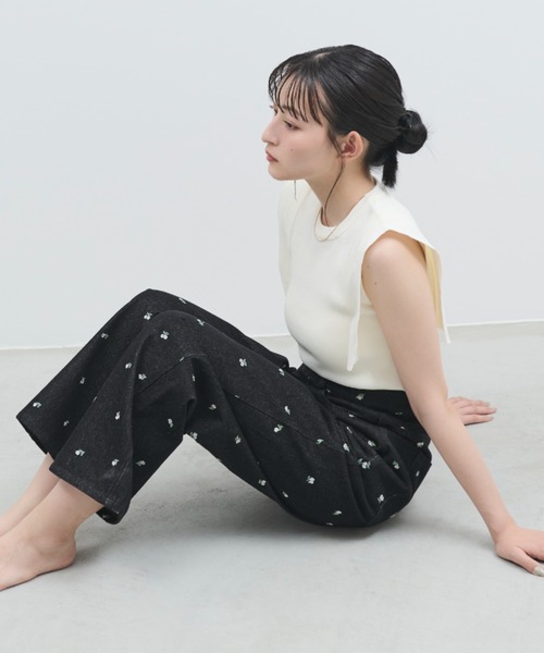 セール】小花柄刺繍デニムパンツ（デニムパンツ）｜paravion