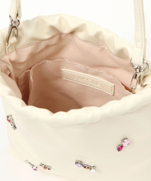 LAKOLE（ラコレ）の「ビジュー巾着ショルダーバッグ / 132248（ショルダーバッグ・レディース・ブラック/オフホワイト・FREE）」の3枚目の写真