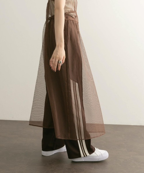 KBF（ケイビーエフ）の「サイドライントラックパンツ（その他パンツ・レディース・ブルー/ブラウン・ONE）」の2枚目の写真