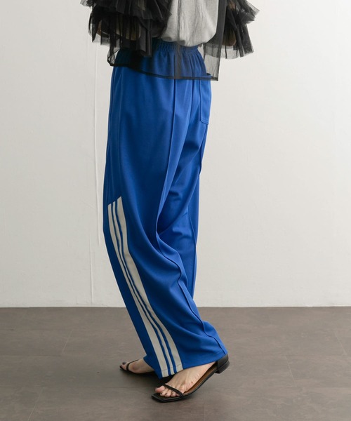 KBF（ケイビーエフ）の「サイドライントラックパンツ（その他パンツ・レディース・ブルー/ブラウン・ONE）」の18枚目の写真