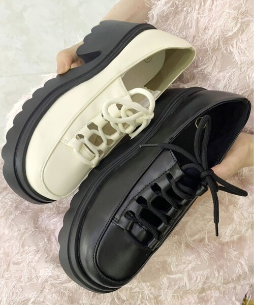 cs T&P（シーエスティーアンドピー）の「厚底 レースアップパンプス（パンプス・レディース・ブラック系1/ブラック/アイボリー・M/S/LL/L）」の7枚目の写真