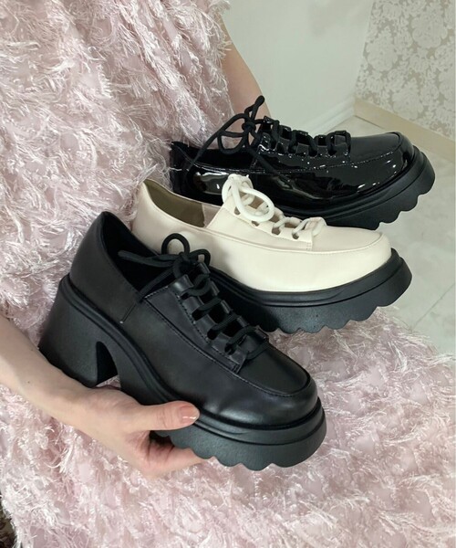 cs T&P（シーエスティーアンドピー）の「厚底 レースアップパンプス（パンプス・レディース・ブラック系1/ブラック/アイボリー・M/S/LL/L）」の12枚目の写真