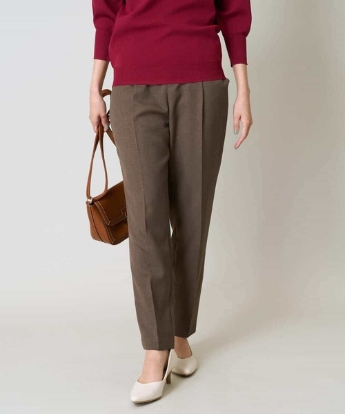 a.v.v（アーヴェヴェ）の「【洗える/イージーケア/毛玉になりにくい】美楽るスッキリ見えテーパードパンツ（その他パンツ・レディース・ベージュ/ブラック/グレー/ブラウン・40/38/36/42/34）」の6枚目の写真