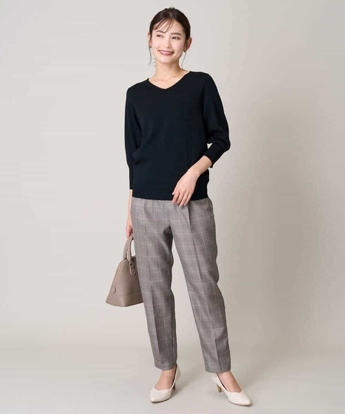 a.v.v（アーヴェヴェ）の「【洗える/イージーケア/毛玉になりにくい】美楽るスッキリ見えテーパードパンツ（その他パンツ・レディース・ベージュ/ブラック/グレー/ブラウン・40/38/36/42/34）」の12枚目の写真