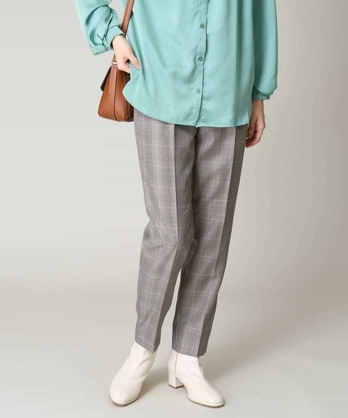 a.v.v（アーヴェヴェ）の「【洗える/イージーケア/毛玉になりにくい】美楽るスッキリ見えテーパードパンツ（その他パンツ・レディース・ベージュ/ブラック/グレー/ブラウン・40/38/36/42/34）」の14枚目の写真