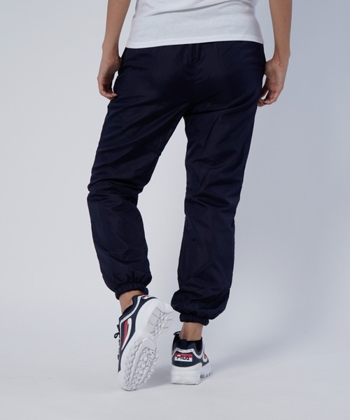 FILA(フィラ)の「裏フリース 防風タフタ ロングパンツ(その他パンツ・レディース・ネイビー/チャコールグレー/ブラック・X-LARGE/LARGE/MEDIUM)」の15枚目の写真