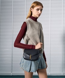 CHARLES & KEITH | Aurelia オレリア メタリックアクセントサドルバッグ(ショルダーバッグ)