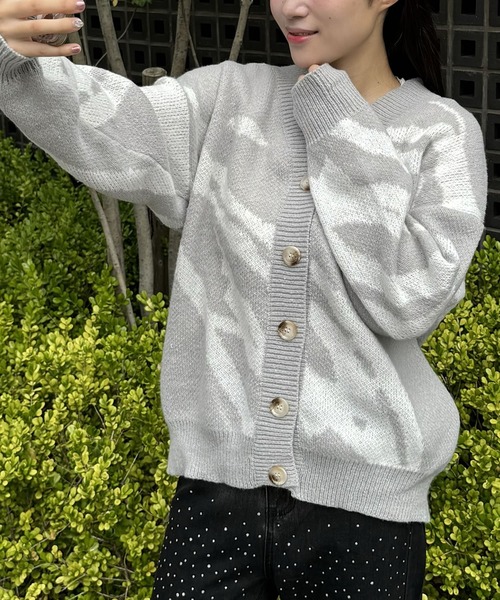 madrepadre(マドレパドレ)の「パターンオーバーサイズニットカーディガン(ニット/セーター・レディース・グレー/ネイビー・FREE)」の7枚目の写真