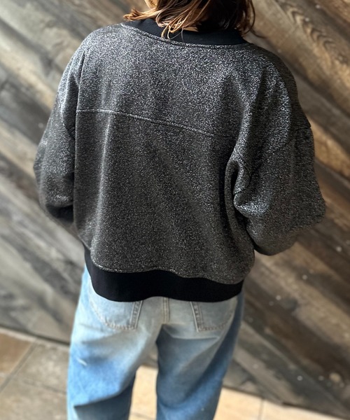 mi via loca(ミヴィアロカ)の「ブルゾンデザイン ラメウラケ カーディガン(カーディガン/ボレロ・レディース・ブラック/グレー・FREE)」の10枚目の写真