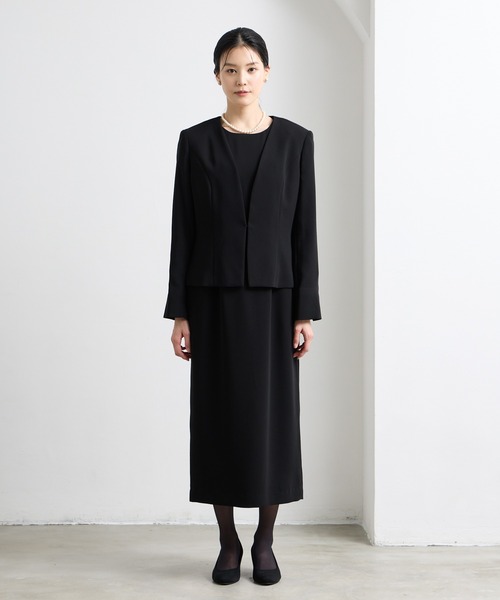 AIMER(エメ)の「【喪服・礼服】マシンウォッシャブル ノーカラーVネックジャケット・ウエストタックタイトワンピース 2点セットブラックフォーマルアンサンブル(スーツセット・レディース・ブラック・9号/7号/13号/11号)」の10枚目の写真