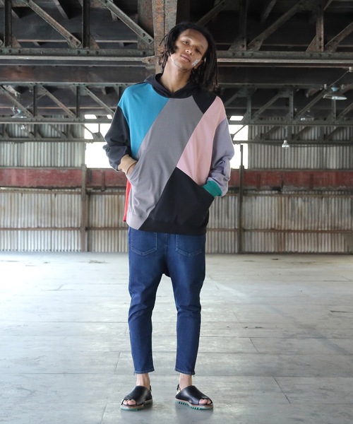 STOF(ストフ)の「Mad Mix Parka(パーカー・メンズ・ブラック/グレー・S/M)」の3枚目の写真