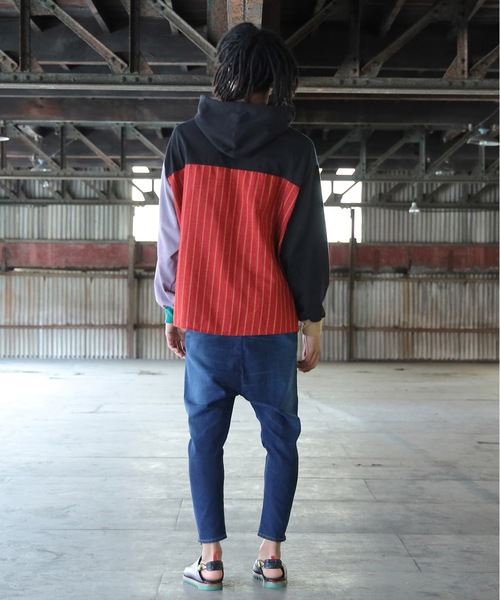 STOF(ストフ)の「Mad Mix Parka(パーカー・メンズ・ブラック/グレー・S/M)」の5枚目の写真