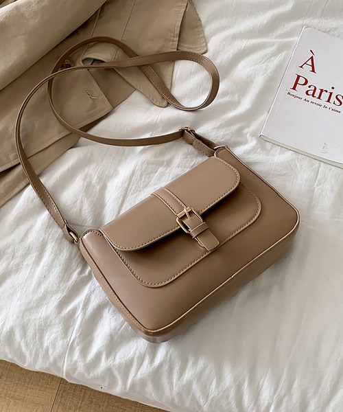 Asterellivi(アステレリビ)の「トレンドのぷっくりとしたシルエットのポイント ベルト ショルダーバッグ(ショルダーバッグ・レディース・モカ/ブラウン/キャメル/ブラック・FREE)」の19枚目の写真
