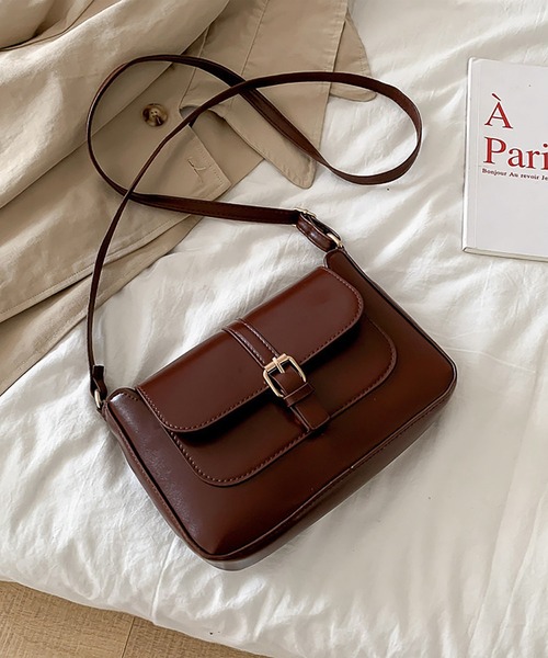 Asterellivi(アステレリビ)の「トレンドのぷっくりとしたシルエットのポイント ベルト ショルダーバッグ(ショルダーバッグ・レディース・モカ/ブラウン/キャメル/ブラック・FREE)」の20枚目の写真